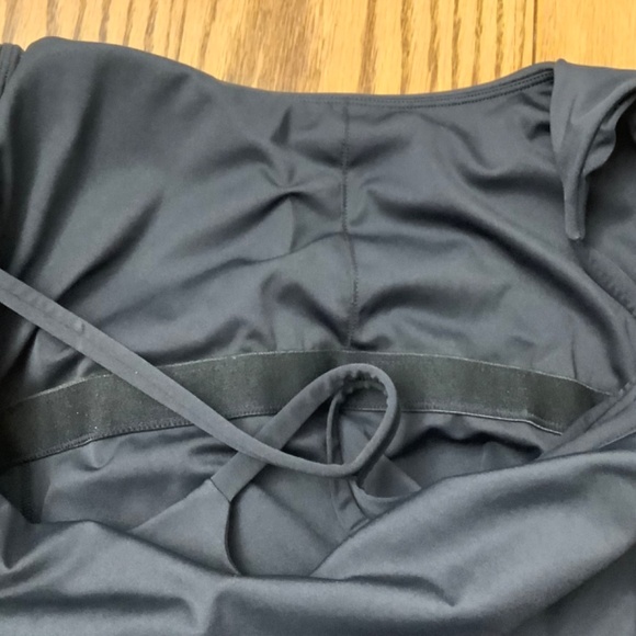 Elegant Black Mini Dress - Picture 5 of 8